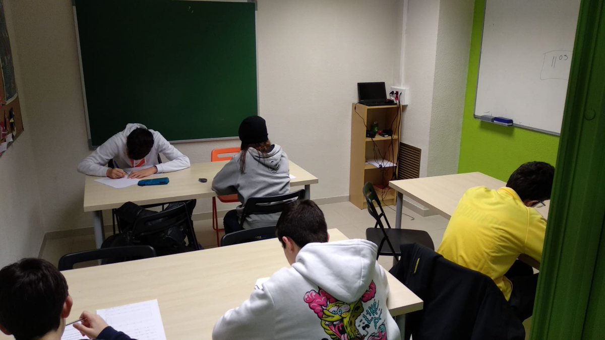 ClilCatalonia's tweet photo. Quina concentració! 🧘♀️🧘♂️ Dissabte vam fer un 'mock exam' de PET (B1) i FCE (B2). Una molt bona manera de saber com funciona l'examen real i conèixer si estem preparats! 🤓
#wellprepared #PreliminaryEnglishTest #FirstCertificateinEnglish #manresa #santjoandevilatorrada https://t.co/LPrXr78ZFd