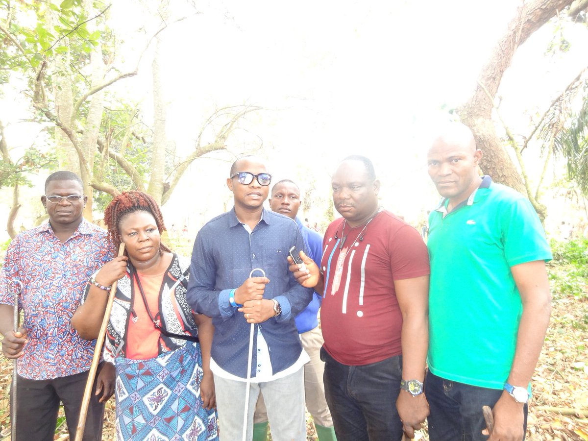 CommuneZio3's tweet photo. Le Maire de la #commune Zio 3 #Atsou Koffi DZENE a mobilisé des centaines de jeunes, hommes et femmes ce samedi #1er février 2020 dans le cadre de l'opération Togo propre. C'est le #cimetière d'Agbélouvé qui a été choisi ce mois et mis au propre.

# Commune Zio 3
# Agbélouvé https://t.co/QaW50LIowy