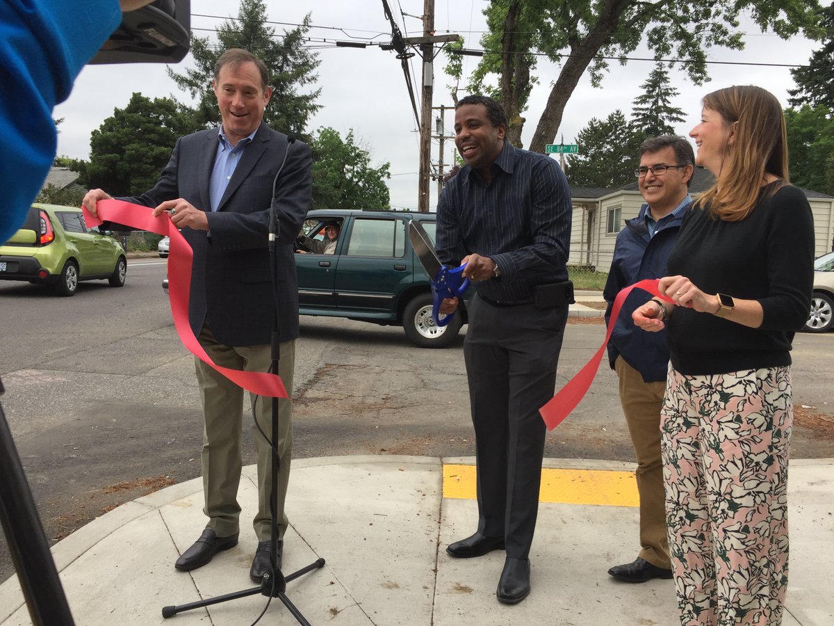 SE Flavel ribbon cutting