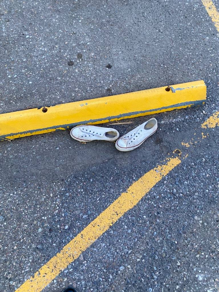 CharityyoderA's tweet photo. Looks like Elephant is on the move again in the nice weather we're having. 🙊 #randomshoes https://t.co/1WzToqBv7O