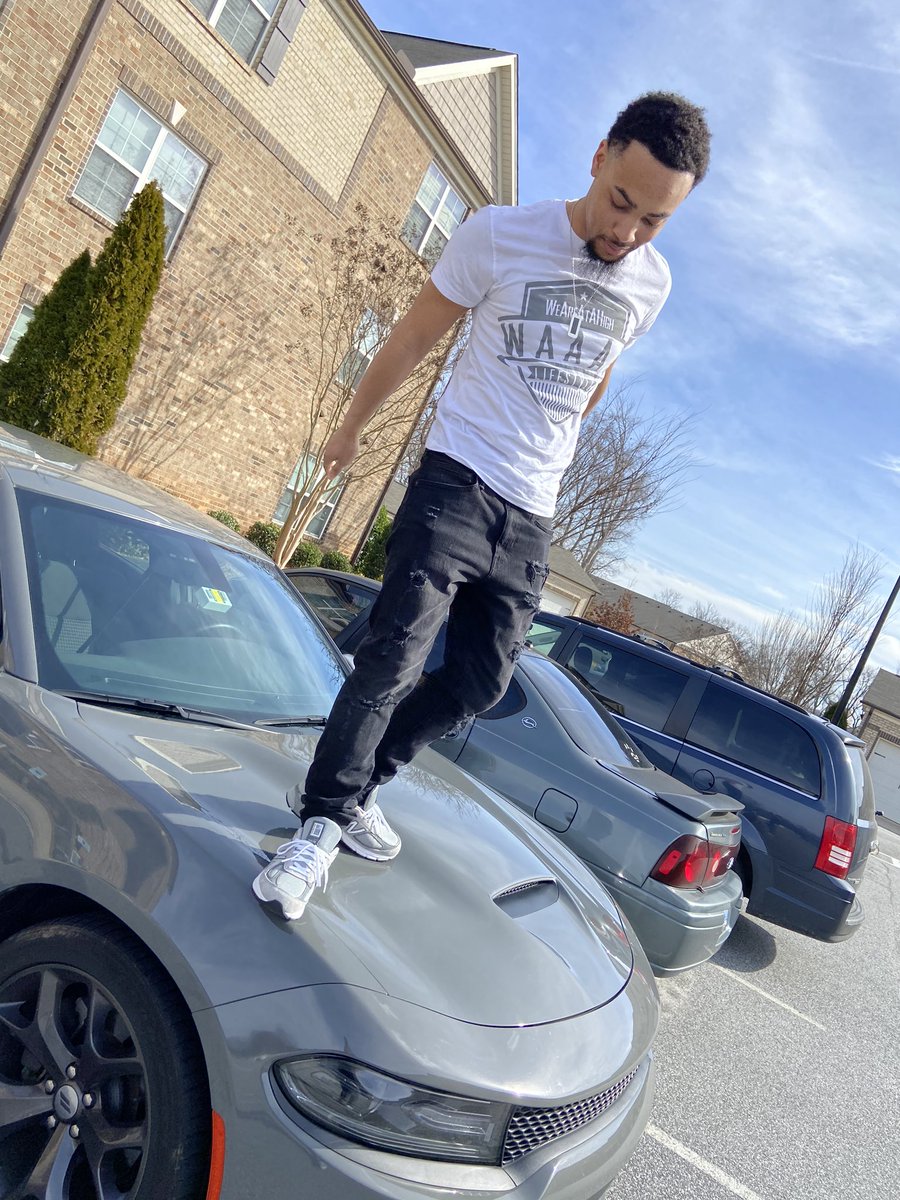 1rokky_'s tweet photo. 21 and nigga still grind like i aint got nun countin up like FUCK ! HAPPY BIRTHDAY TO MYSELF DUMB ASS #21shit💵 https://t.co/oIfDAucoRQ