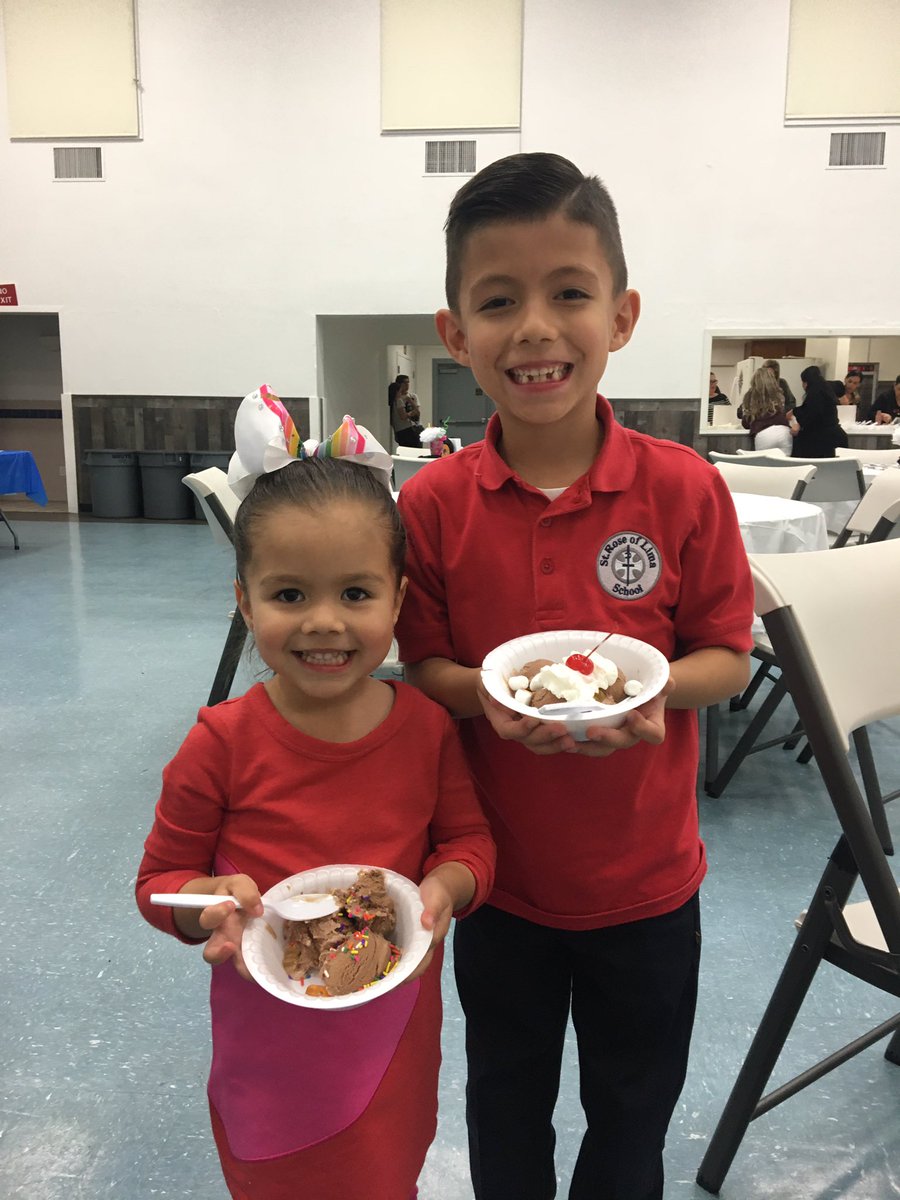 SRLChulaVista's tweet photo. What a great way to end Catholic Schools Week...a family Mass and an ice cream social! ⛪️ 🍦 🙏🏽 #catholicschoolsweek #csw2020 #csw20sd #catholicschools #blessed https://t.co/q65Q6Y0L7j