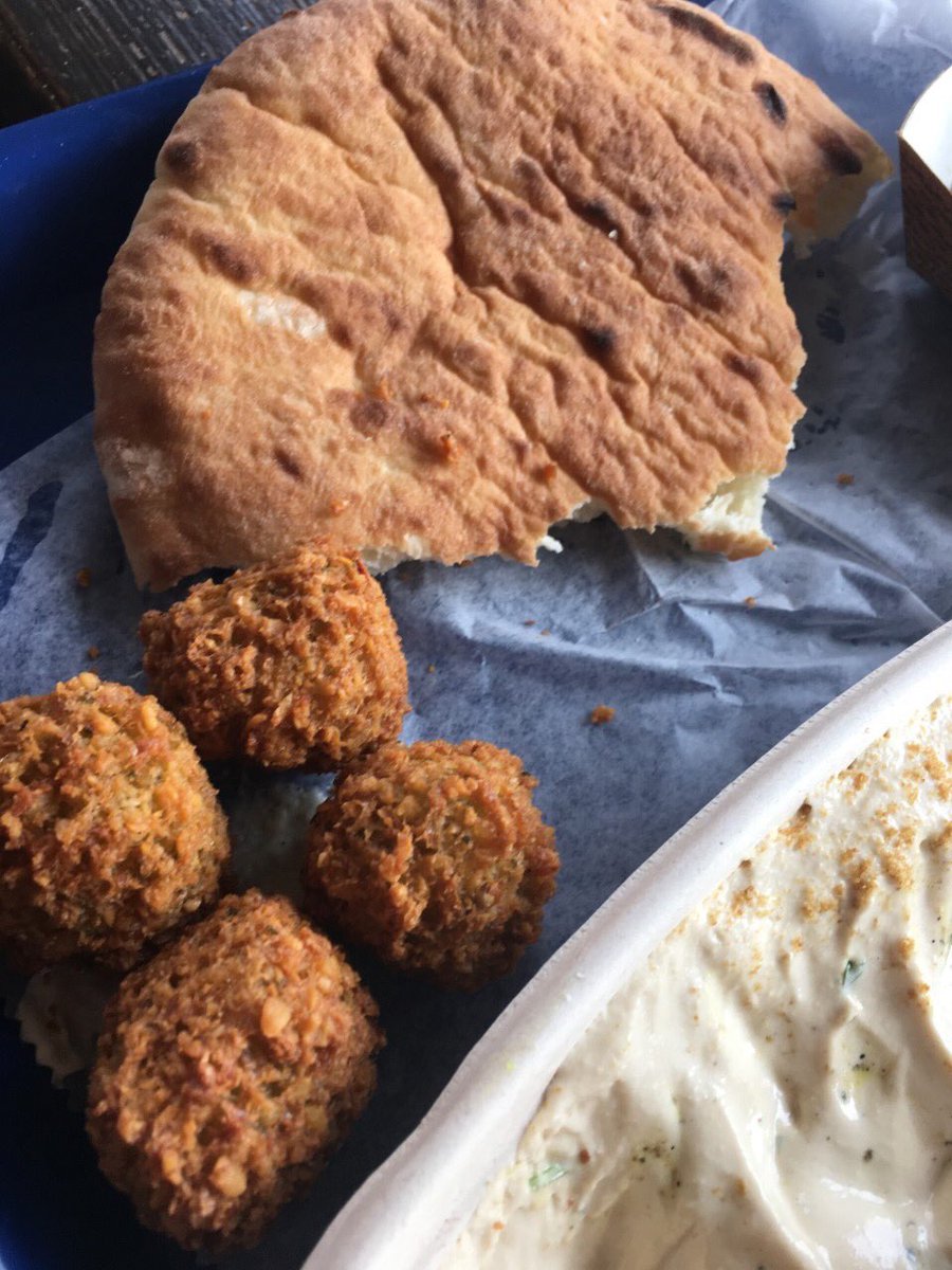 TheMapleTreeInn's tweet image. Lunch at @FalafelStop. They have the most amazing Falafels and are only a mile from @TheMapleTreeInn