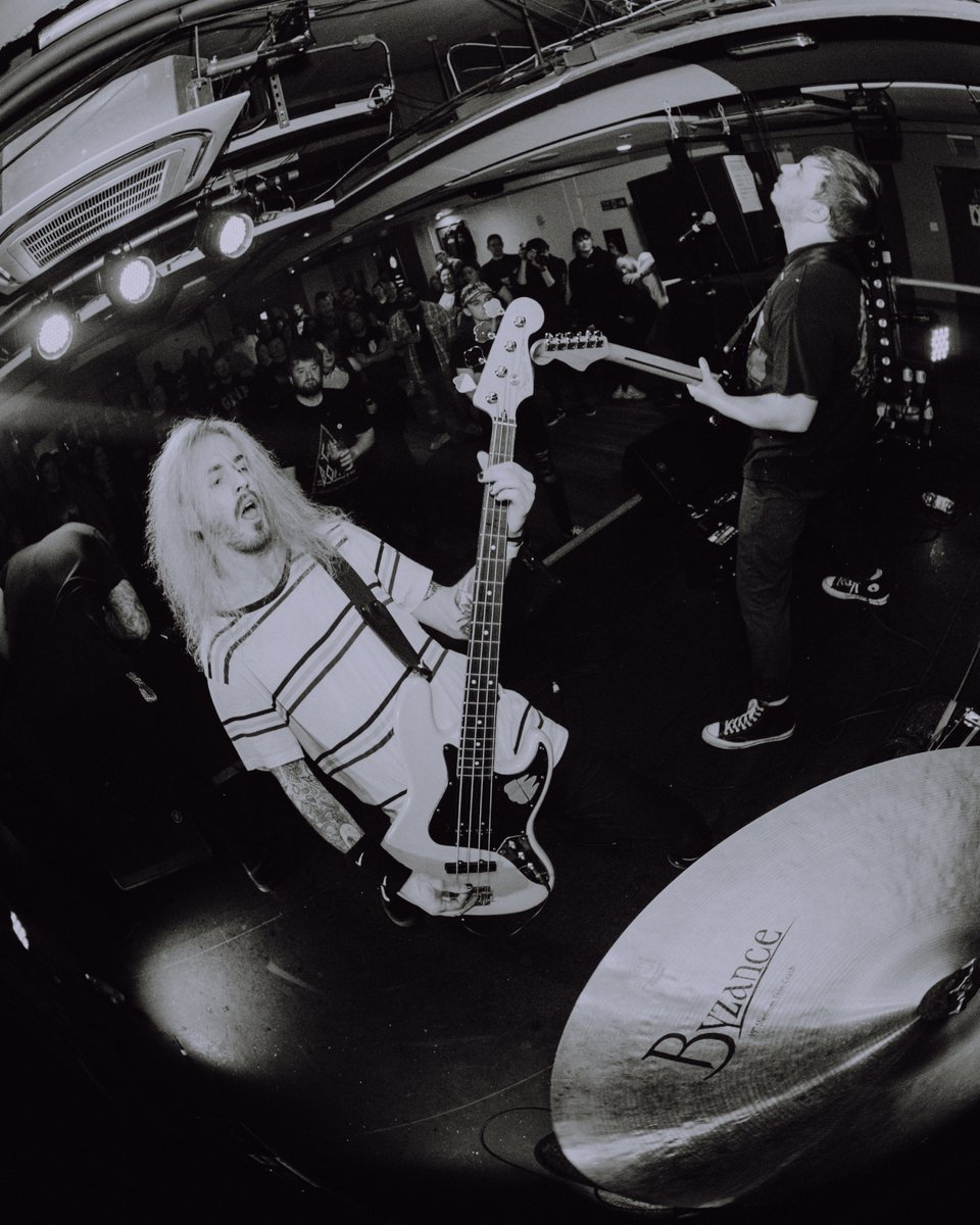 Cutting Teeth tweet media