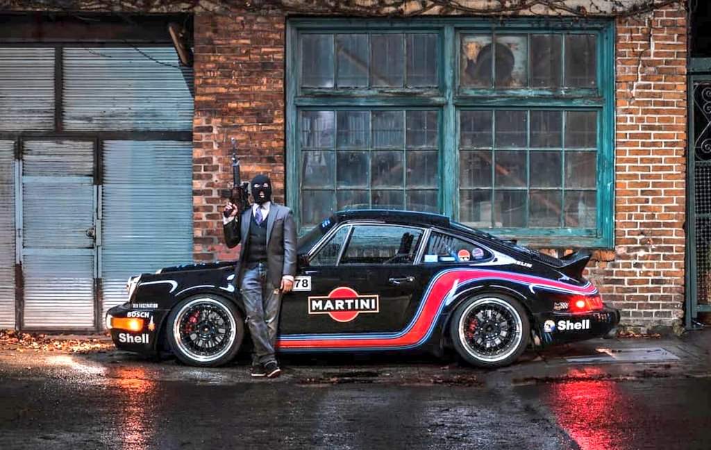 BCJr's tweet photo. Happy #MartiniMonday!πΈβ¨πβ
1990 #Porsche #964Carrera
#MartiniRacing #911HotRod!ππ―
@PorscheRetail @Porsche911UK
@PorscheSauce @oliveri_pablo
@HelenGoff @SHopemaster
@Bertieschip @vividcloudofwat
@jim_knipe @DP_Grouch @lcbernalo
@FAFBulldog @LienhardRacing ππ₯ https://t.co/151b9XirsA