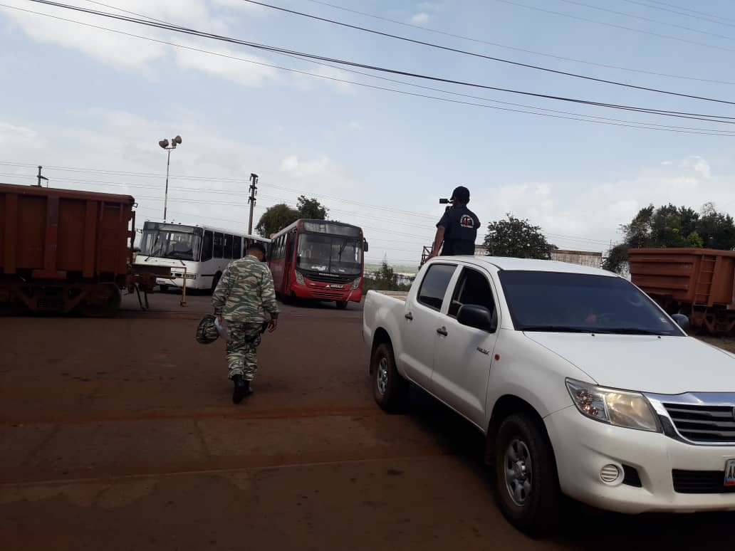 MpppstBol's tweet photo. Cumpliendo instrucción del Presidente Pueblo @NicolasMaduro, en el plan de defensa y seguridad integral de la patria: El sábado 01/02/2020 en la estatal CVG Ferrominera Orinoco, se desarrolló supervisión e inspección de funcionamiento de la Sala de Batalla Productiva, https://t.co/947Jcg0c0u