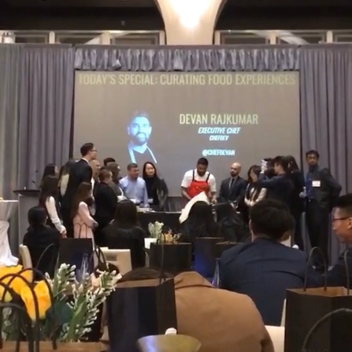 melaniefng's tweet photo. Closing the Ryerson Hospitality and Tourism Conference 2020 (RHTC 2020) with Chef Devan's talk + cooking. Truly inspiring and and eye-opening! #htm402 #RHTC2020 @RyersonHTSS https://t.co/1arILvPKsJ