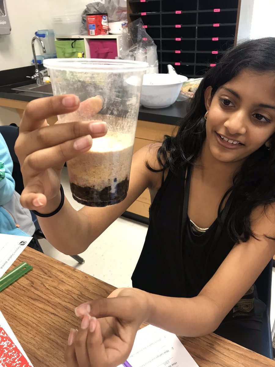 liz_duban's tweet photo. We modeled the formation of coal by adding layers of cereal sediment on our “organic matter” and through the process of compaction! #CRErocks https://t.co/rBZOWAXths