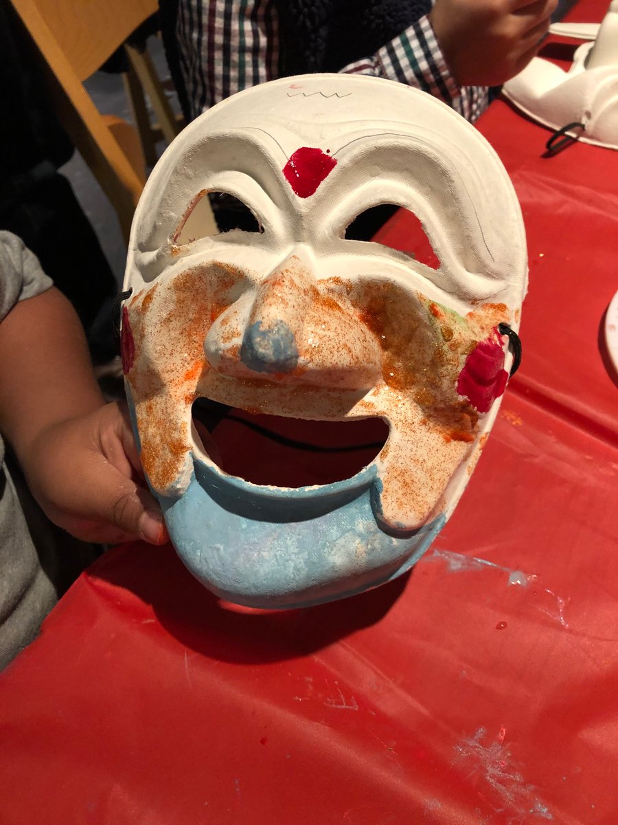 shinhancolor's tweet photo. We had so much fun sponsoring our ShinHan Poster Color for a Korean Mask booth this past Saturday to celebrate #LunarNewYear at the @AsiaSocietyNY Family Day!
#ShinHanArt #ShinHanPosterColor #art #folklore #calligraphy #painting #fineart #painting #art #YearoftheRat #gouache https://t.co/ZJzFCmQtvM