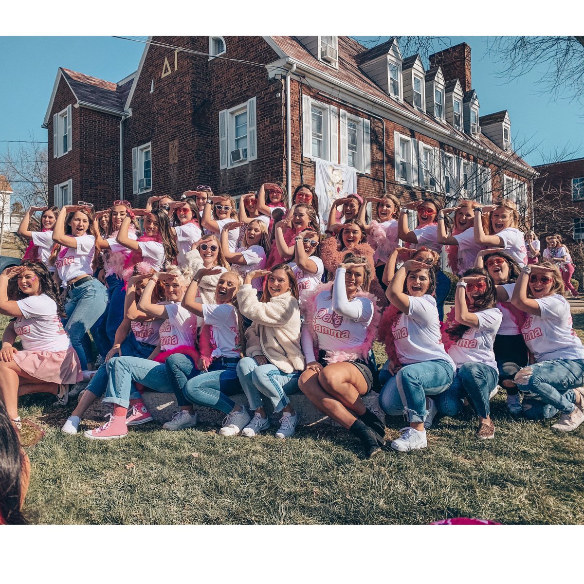 wvudeltagamma's tweet photo. We welcomed 41 girls into the dream house yesterday and it certainly was a dream come true! https://t.co/Xerqx1I7Hu