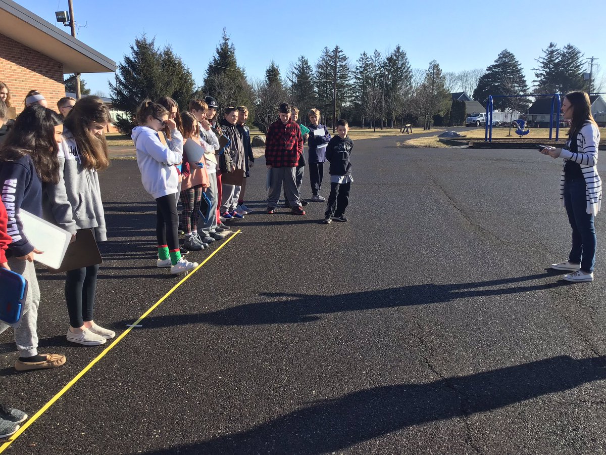 Ready... set... go! How fast can you run 20 meters? Now, create a bar model showing how far you ran per second.   <a href="/CBmbasgil/">Megan Milroy</a> @SaraBrodzikCB <a href="/MIF4Educators/">Math in Focus</a> #PerfectRunningWeather