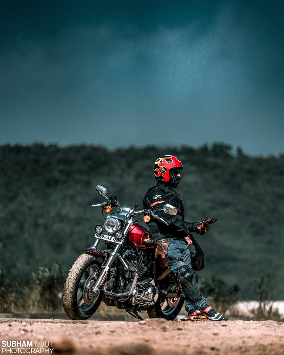 subhamr999's tweet photo. A 🔥 helmet twinning with the bike.
@HarleyIndia #1200Custom
#HarleyDavidson @harleydavidson #Bhubaneswar #Odisha #HelmetsAreCool https://t.co/7sSXSrBPFs