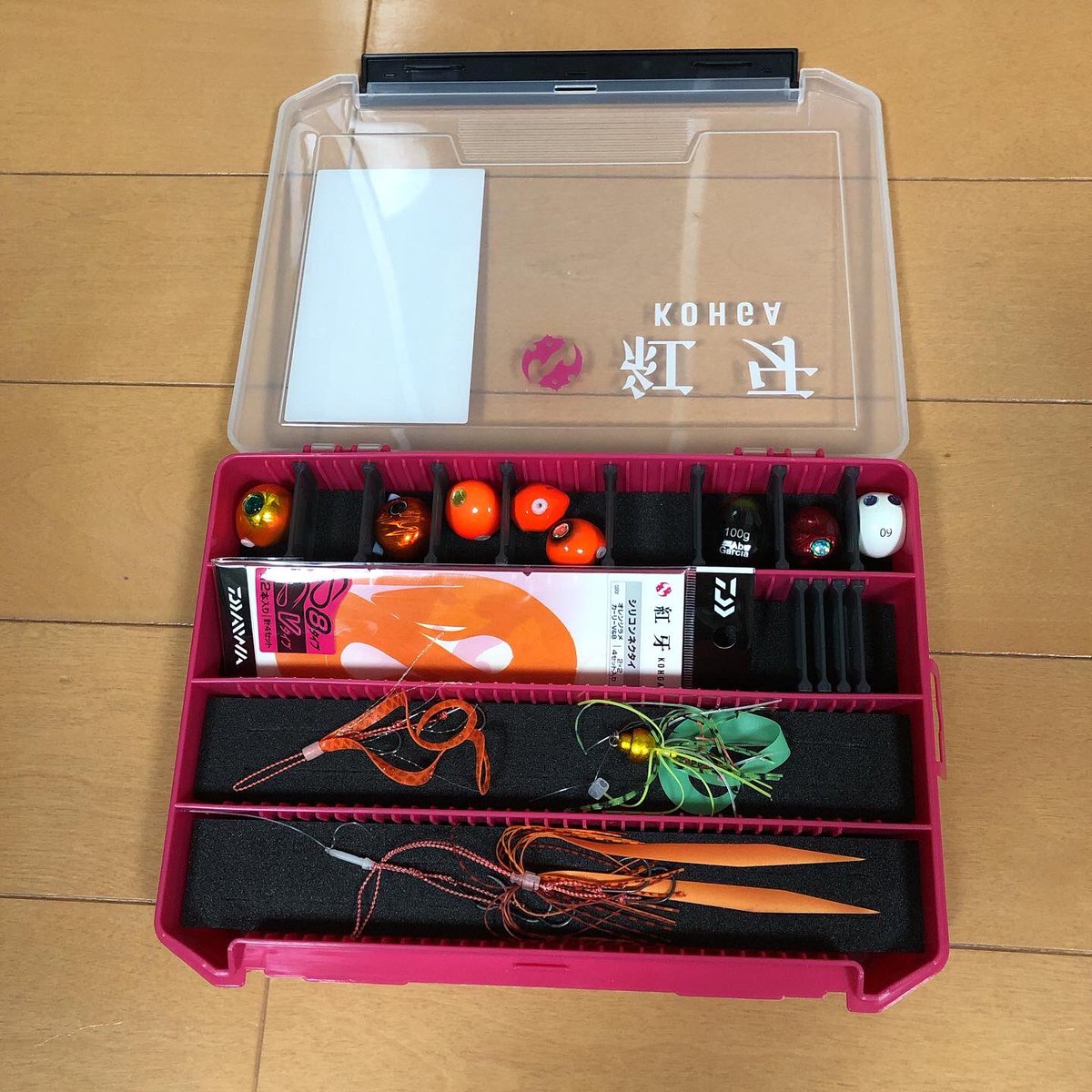 fishing_shore's tweet photo. ⁣今年、チャレンジしたいタイラバをすることができた。⁣
とりあえず、やり始めなので、できる最低限の道具を揃えた。
タイラバのタックルケースを買って収納。⁣
自作しようと思ったが、ウレタン切ったり面倒臭そうで諦めた。⁣
タイラバ専用のタックルケースは上手いこと出来てる😊⁣

#タイラバ https://t.co/GRAItR2m8u