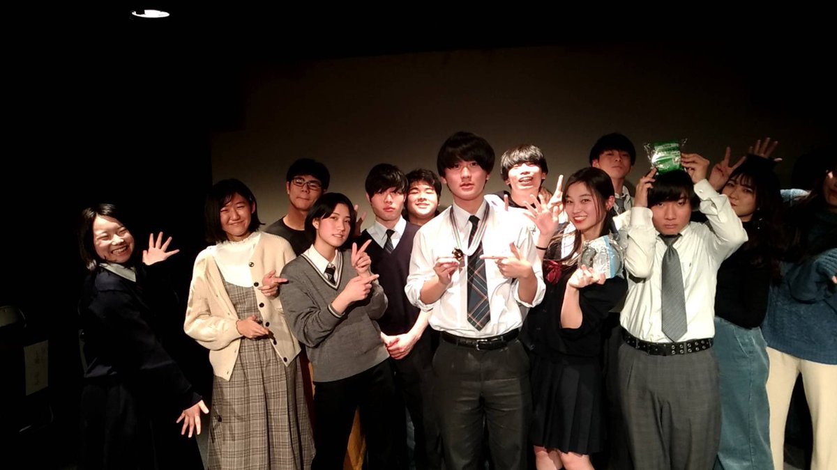 wingcup2010's tweet photo. 【ウイングカップ10 後夜祭】

〔優秀賞〕点滅して冬、中野坂上デーモンズの憂鬱
〔スタッフワーク賞/個人賞〕今からひっくり返す
〔俳優賞〕吉川幸宏さん(TEAM GEKIYAKU「初期実験〈first experiment〉」主演)

以上の皆様が受賞されました！
おめでとうございます👏🏻✨

#WCUP10 #後夜祭 https://t.co/OP0UxDvBhn
