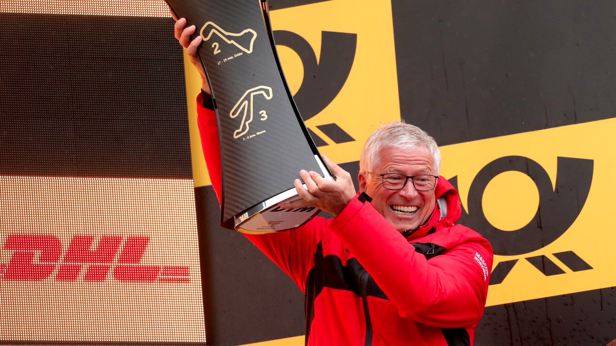 audisport's tweet photo. Thank you, Arno! Enjoy your well-deserved retirement and all the best from everyone at Audi Sport. Arno Zensen has spearheaded Audi Sport Team Rosberg since 2006 with 2 @DTM teams’ &amp; drivers’ titles (2017 &amp; 2019).

>> https://t.co/RoNVUsOMgK

#PerformanceIsAnAttitude #DTM #ranDTM https://t.co/JQUTlJQ2sB