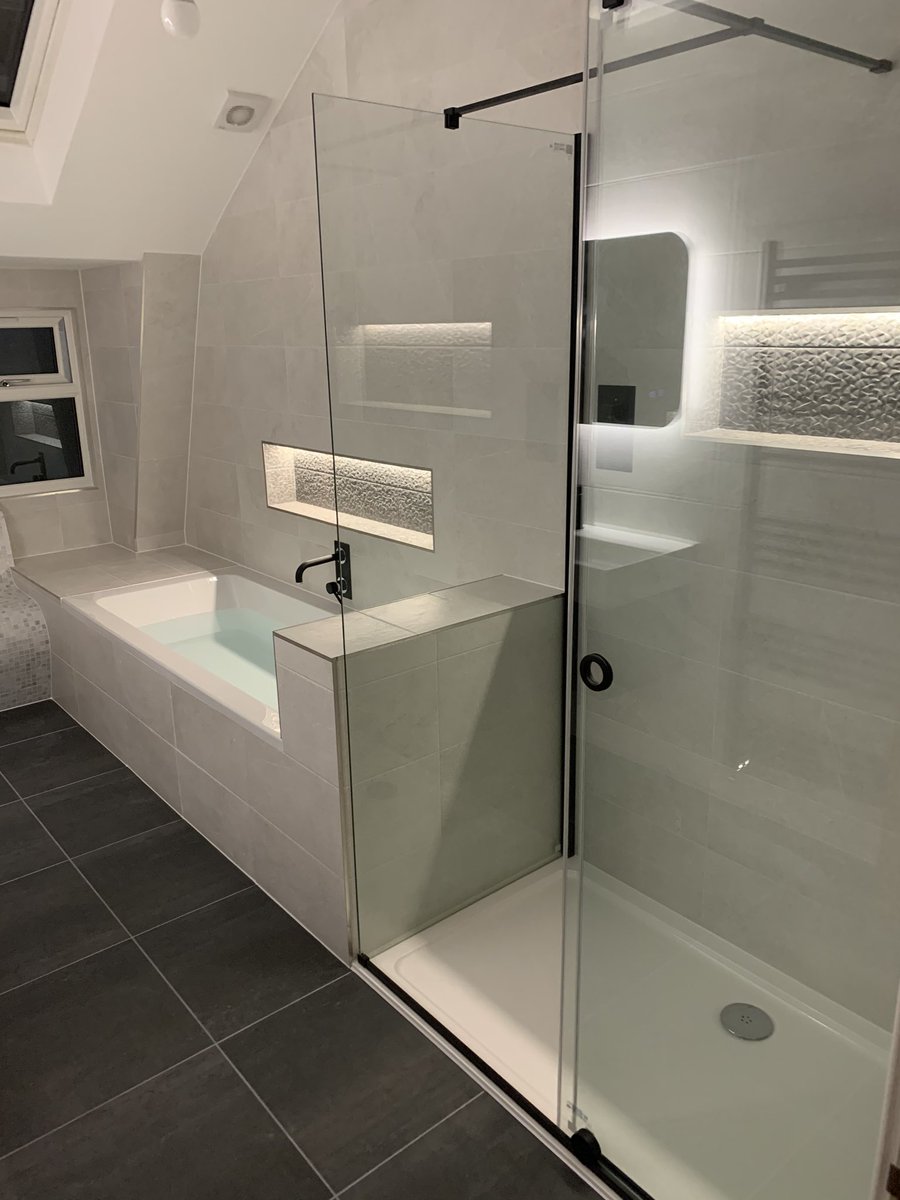 principleserv's tweet photo. A recent bathroom refurbishment completed. #building #refurbishment #homebuild #selfbuild https://t.co/R2itjGxxJo