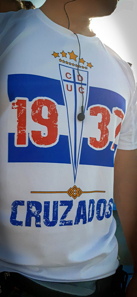 EscorpioUC's tweet photo. POLERA UC 1937 DISPONIBLE EN TODAS LAS TALLAS, A PEDIDO. #LosCruzados 🔵⚪ https://t.co/Ghh76rx3XQ