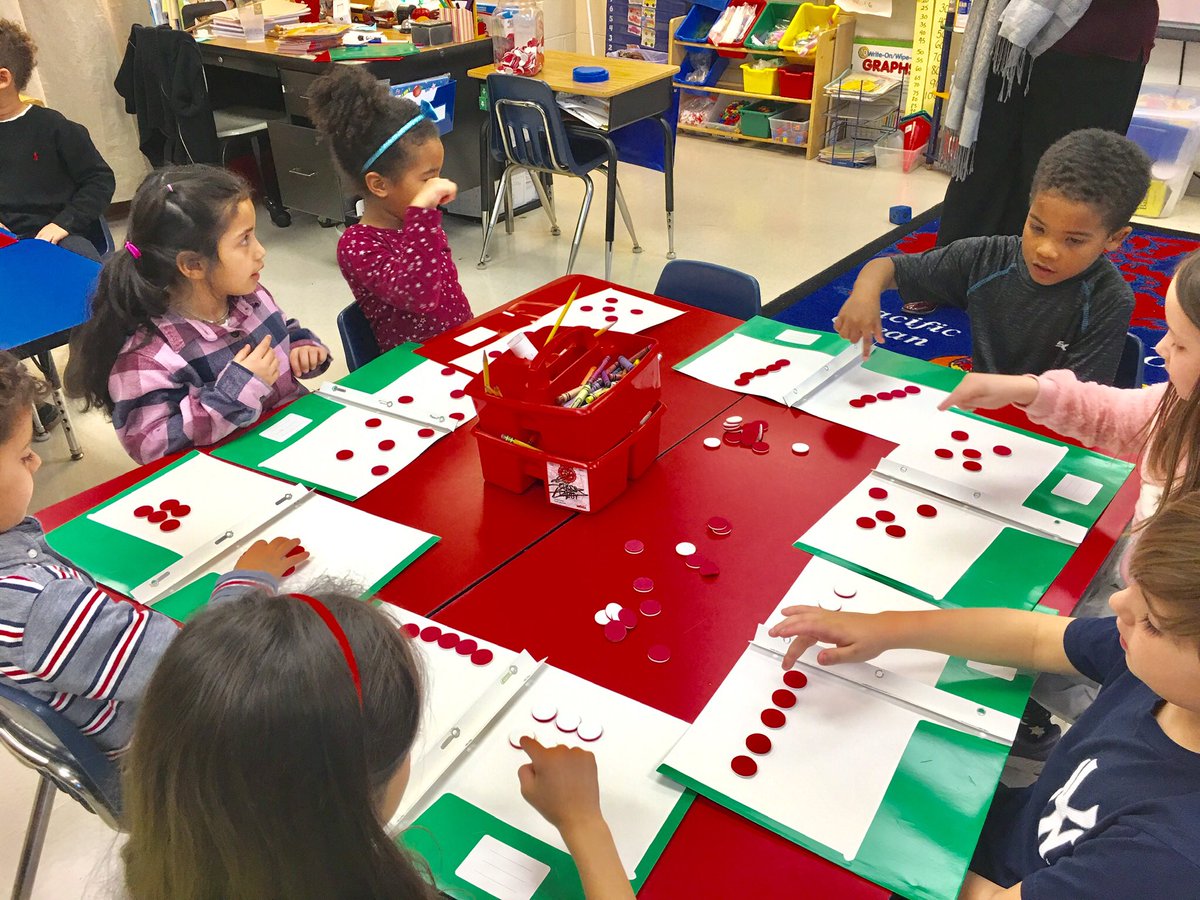 We had to identify and create a set that has the same number of objects, and we did it! 🤗 <a href="/EmilyBoatright/">Emily Boatright</a> <a href="/pointsbyPortee/">Deyvi Portee</a> @ptyut1999 @APS_SmithAP @msjenniferbarry <a href="/APS_SarahSmith/">SarahSmithElementary</a>