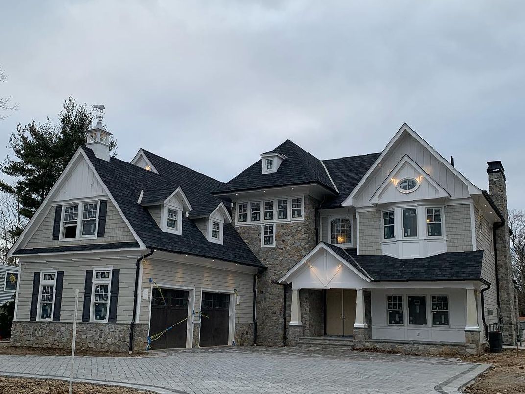 Versatex's tweet photo. This completed #VERSATEX Trimbaord home is filled with many applications the #exterior trim that is sure to last. #theversatexway
...
📷 by @gable_constructionli https://t.co/d6cczN53ul