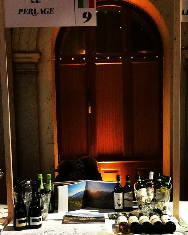 Perlagewinery's tweet photo. Tasting in Helsinki #organicProsecco #italianwine #veganwine #winelovers #instamoment #magicatmosphere #goodvibes https://t.co/RwMwBwVI9o https://t.co/bScsJmIK38