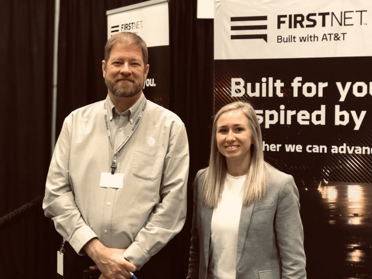 Letting these sheriffs know about the network built for them at the Arkansas Sheriffs’ Convention @jesplunkett