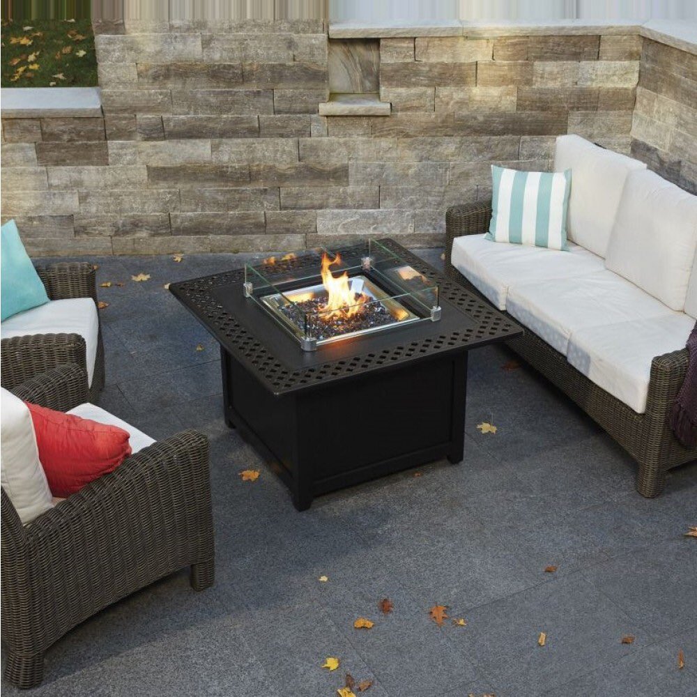 StoreBbq's tweet photo. Bring on the heat ! Perfect for the chilling evening our @napoleonproducts range of outdoor lpg gas fire pits allow you keep warm. view at our West Midlands Bbqstore showroom or view the range online today https://t.co/qSne5nqhi3 #outdoorliving #gasfirepit #napoleon https://t.co/hf7lKj8ER0