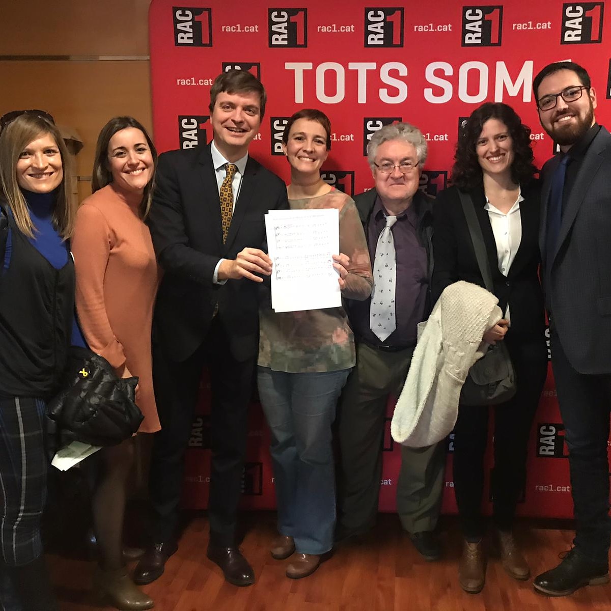 Avui hem anat a la ràdio a riure una mica amb <a href="/marcgiro_/">Marc Giró</a> I els hi hem regalat l'himne de l'Hospitalet en viu!
@rac1oficial @vosteprimer