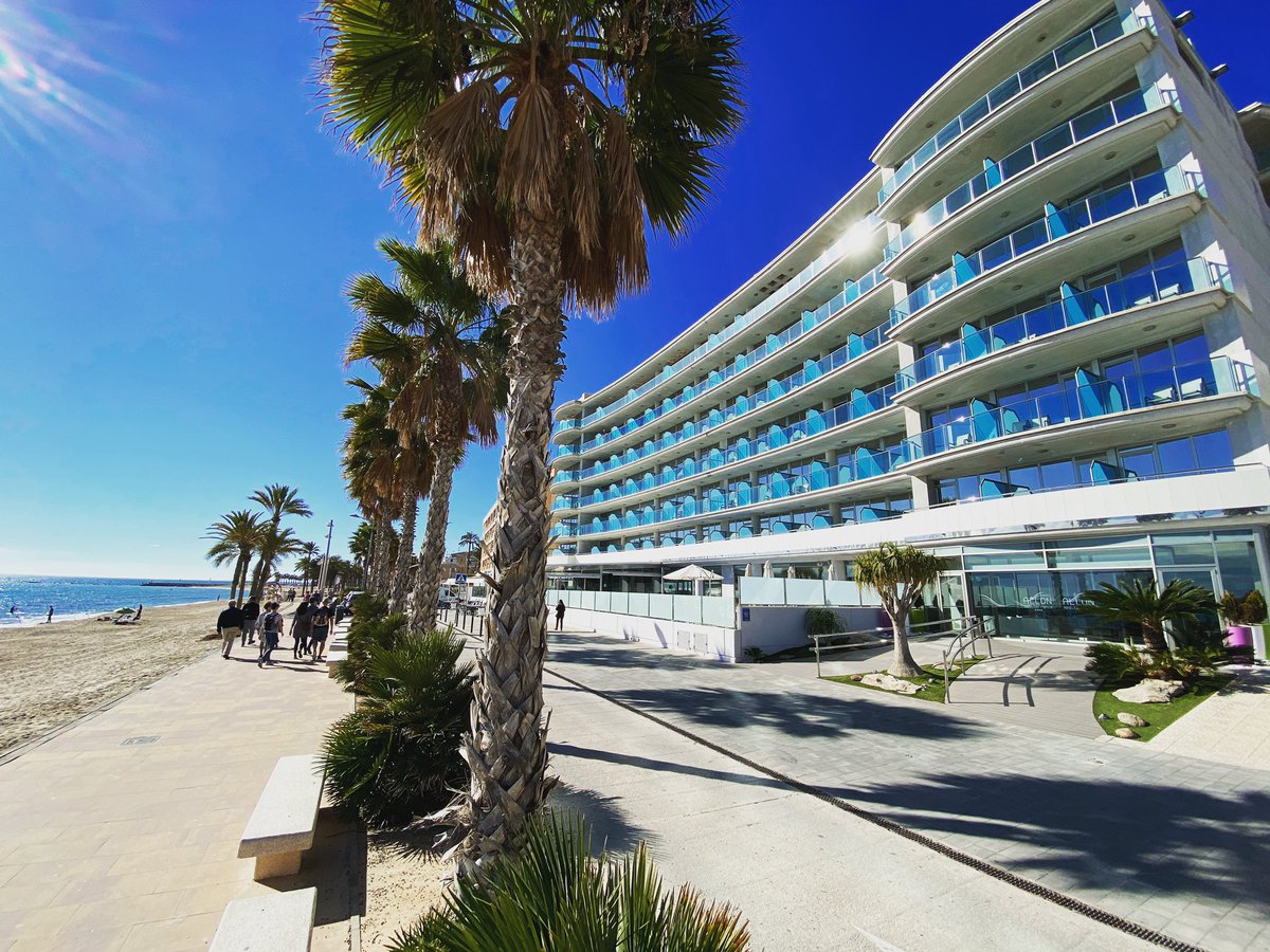 tbuades's tweet photo. ☀️Seguimos con el tiempo primaveral🏝para dar comienzo la primera semana de febrero💖…Sí, sí, febrero‼️ #AllonExperience.👉 https://t.co/ltnNHIf7E9 https://t.co/aWUCwRjME4