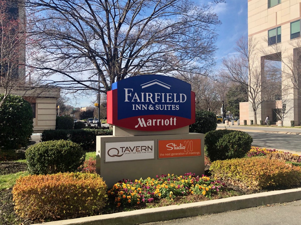 FairfieldInnCLT's tweet photo. It appears Mr. Groundhog was correct! It's a bright sunshiny day in the Queen City. https://t.co/ZoyWnIPkNB
