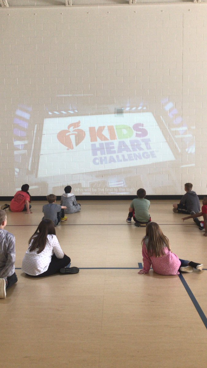 Kicking off our kids heart challenge. It sure is nice showing this on our Lu interactive <a href="/Maggie_Phillips/">Maggie Phillips</a> <a href="/NHE_HCS/">NHE_HCS</a> @health_pe_HCS