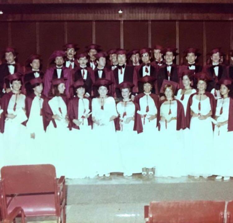 neurologiagye's tweet photo. #37añosmedicos #octavapromocion @ucatolicagye 3/02/1983 @ginafaytong https://t.co/3Q2cIEv8K0