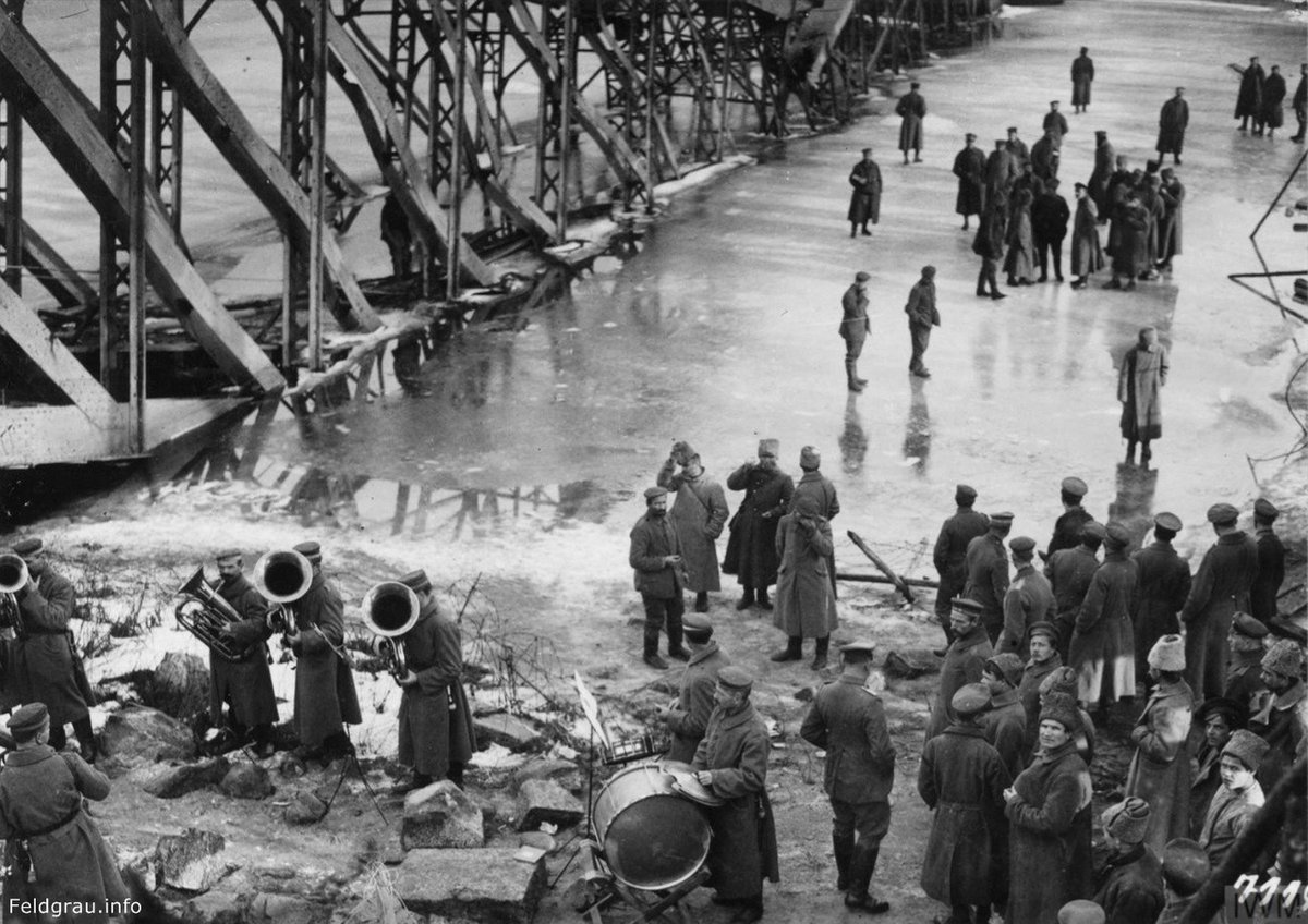 Концерт германских и русских солдат из белой армии. Вильнюс, февраль 1918 года.