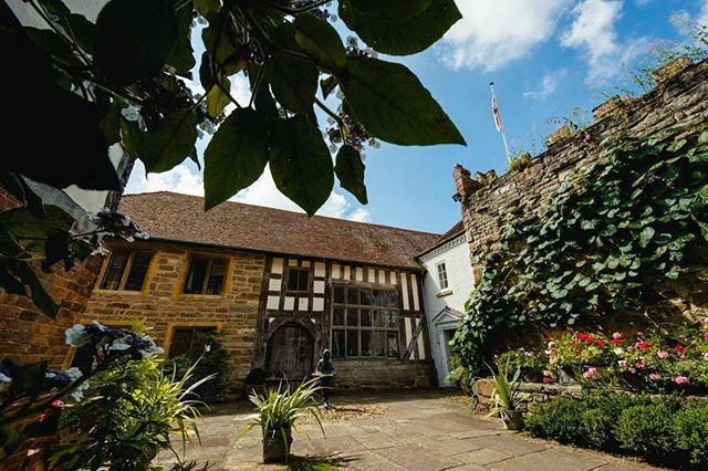 Welcome to your wedding venue #weddingvenue #weddinginspo #bridalparty #newlyengaged ift.tt/2Ul82Y7