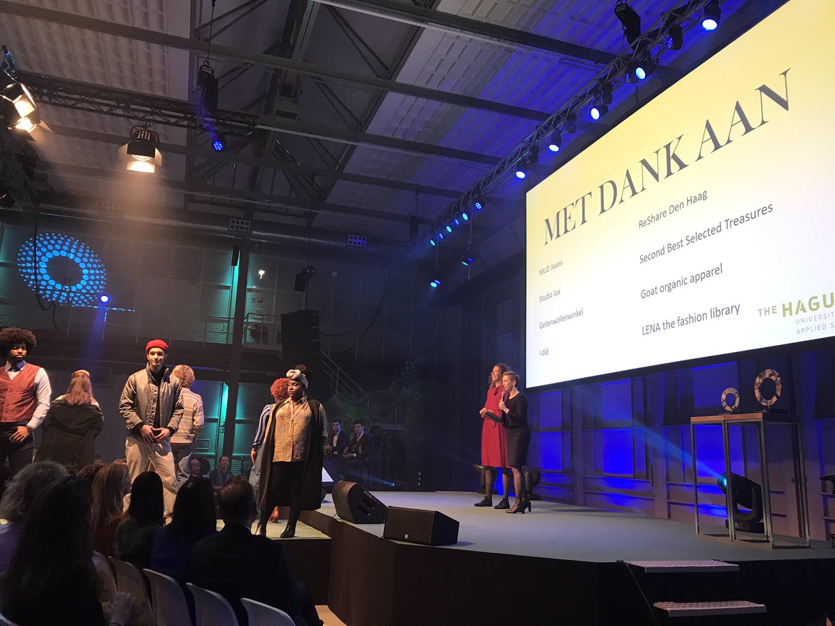 Een duurzame fashionmode show van de Haagse Hogeschool in samenwerking met duurzame Nederlandse merken op de Circulaire Economie conferentie. Top!
<a href="/ABNAMRO/">ABN AMRO</a>
