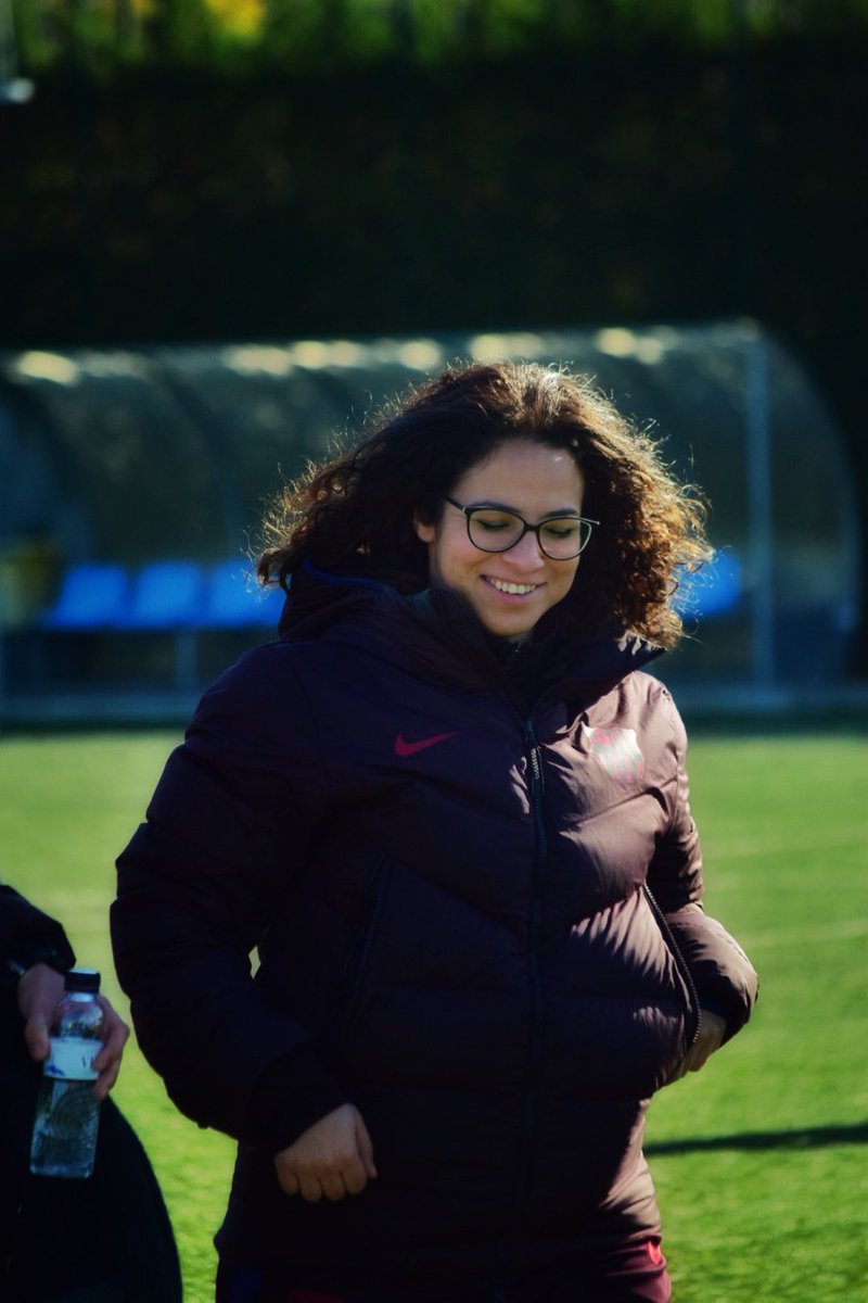 miriamgallana's tweet photo. Bona setmana 🔵🔴🔵🔴                           

📸@ADNLaMasia 
#futfem #aleviF #alevifemeni #fcbfemeni #FCBMasia https://t.co/uvxzzSEf86