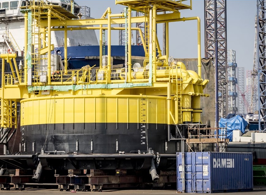 Albwardy Damen's services include new building of steel and aluminum vessels and repair and services of marine as well as O&G assets. Their services are offered in all major UAE ports and anchorages as well as in Oman (the Ports of Sohar and Salalah). In addition, Albwardy Damen offers offshore and afloat repair services to clients worldwide. 