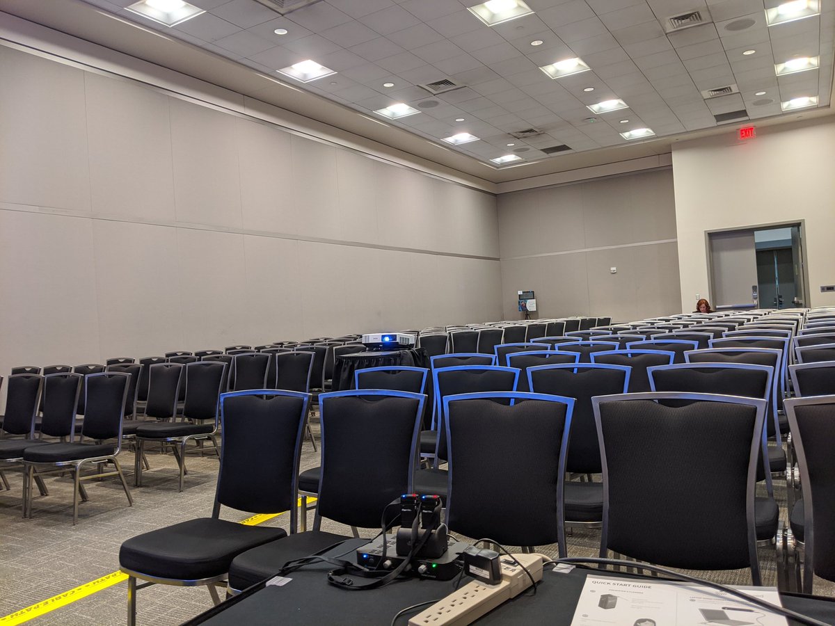 edtechangel's tweet photo. Waiting to present on this beautiful morning at the Austin Convention Center. Let's do this!

#PersonalBranding  #TCEA #TCEA2020 https://t.co/CpPKC1zbm0