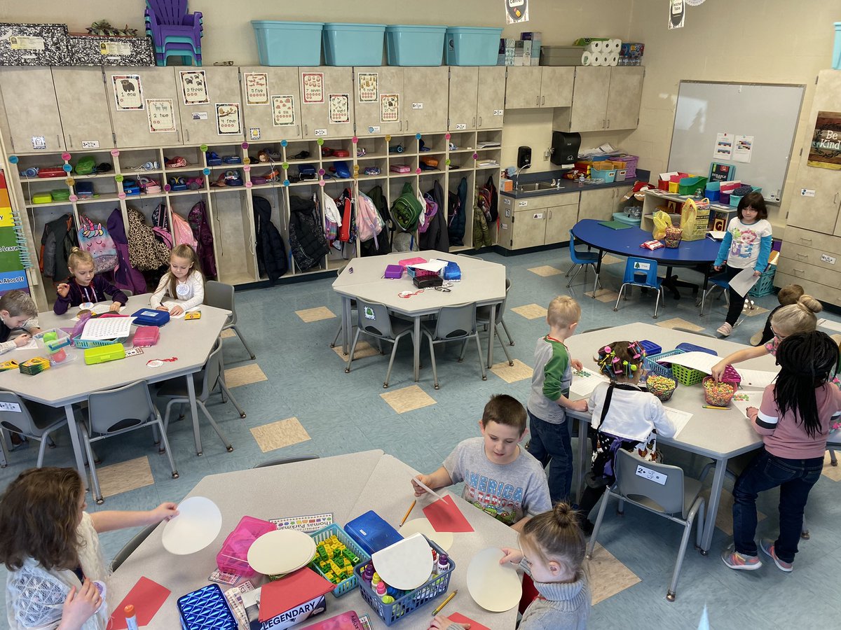 MissK_Kinder's tweet photo. We survived 100 days! 🙃🤩🤪
#JTlearns https://t.co/31PRykbQUv