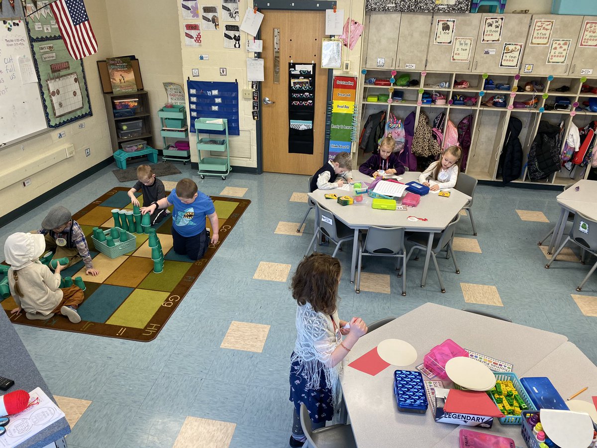 MissK_Kinder's tweet photo. We survived 100 days! 🙃🤩🤪
#JTlearns https://t.co/31PRykbQUv