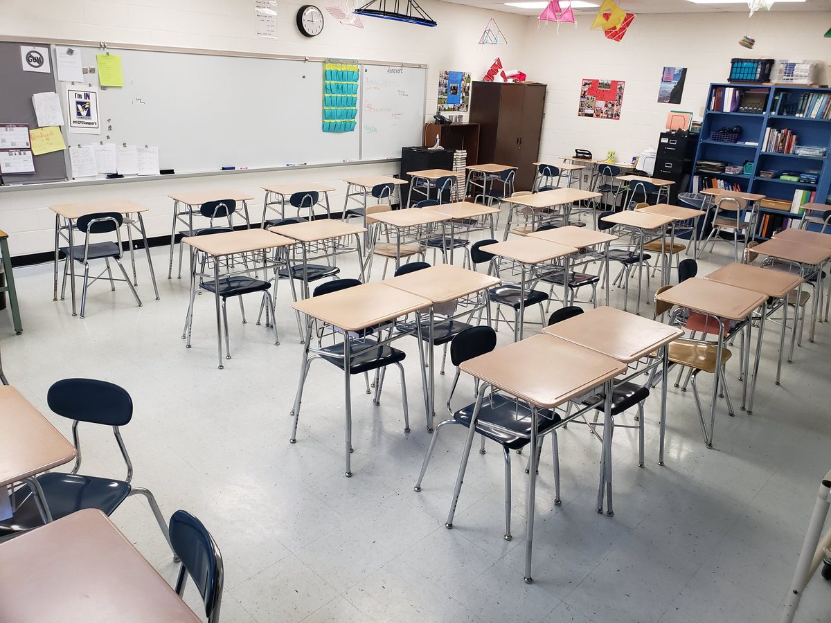 Math_Romberger's tweet photo. Students get to pick how they learn today! Playposit or direct instruction...I'm excited!
#FCPSVanguard https://t.co/DjlA4z4qRo