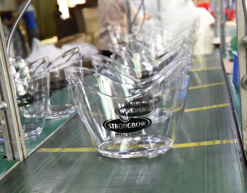 WDM_promos's tweet photo. We do lots of ice bucket!
#icebucket #bucket #bottleholder #beerholder #holder #cooler #promotionalproducts #branded #wdmpromosinc #personalizedgifts #promos #giveaway #giftideas #printing #brandidea #icecan https://t.co/bOYIEyVRpc