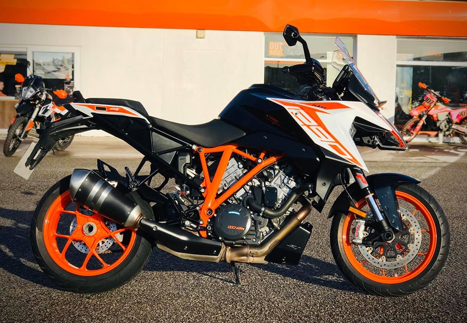racing_jd's tweet photo. EX DEMO
KTM 1290 Super Duke GT
2019 (69 Plate)
3308 miles *may go up
Current List Price £17199
JD Racing Demo Price £12999
209 KG Dry Weight
173 HP
Cruise Control
Heated Grips
Rider Modes
Traction Control
01752 848888
#jdracing #ktm #superdukegt #saltash #jdracingusedbikes https://t.co/QqriXplCNU