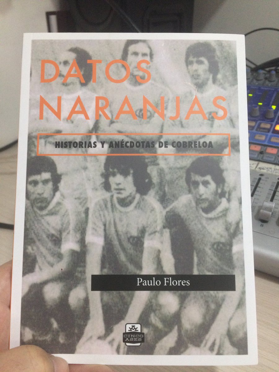 paulofloresgol's tweet photo. Lo anuncia Axel Pickett dueño de editorial Cinco Ases viene la segunda edición de Datos Naranjas.Gracias a los hinchas del fútbol y de Cobreloa,#MetropolisFecha2 ⁦@radiolaclave⁩ 92.9 https://t.co/cKidXadU6e