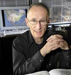 Laurels to Linguists: LSA Member William Labov Awarded The Talcott Parsons Prize from the American Academy of Arts &amp; Sciences. Read more here!

linguisticsociety.org/news/2020/02/0…