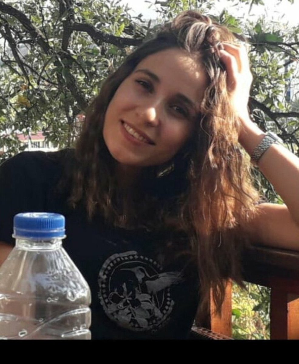 #GülistanDoku30gündürkayıp
Bir kadının hala bulunamaması kabul edilemez.