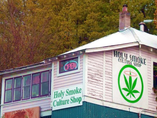 “My cafe will be new, modern and will not sell cannabis,” he says. But it’s still not legal — his plans to open a lounge, where consumers can vape and smoke in indoor comfort.."

thegrowthop.com/cannabis-cultu…

#cannabis #tourism #canada #nelson