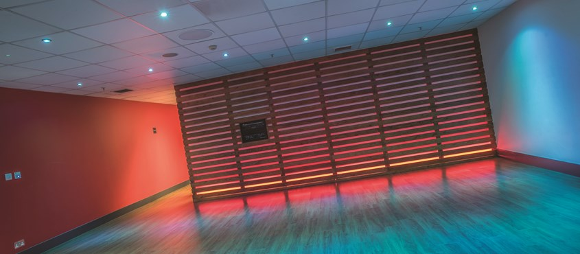DWFFStAlbans's tweet photo. DW FF St Albans Sneak peek! Come and check out our Mind and Body Studio! Here we hold Yoga, Pilates, Ashtanga Yoga, Ballet Fit and much more!
What classes are you into?
#fitnessfirst #fitnessfirststalbans #dwfitnessfirst #dwfitnessfirststalbans #stalbansyoga #pilates #ashtanga https://t.co/md5XJIdSnz