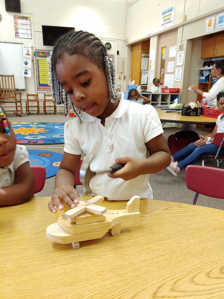 BlockstarsC's tweet photo. We began our transportation unit so we built some vehicles. This is our helicopter but we also made a fire truck. @BCECC_DAYMAC https://t.co/lo0nObHv0Z