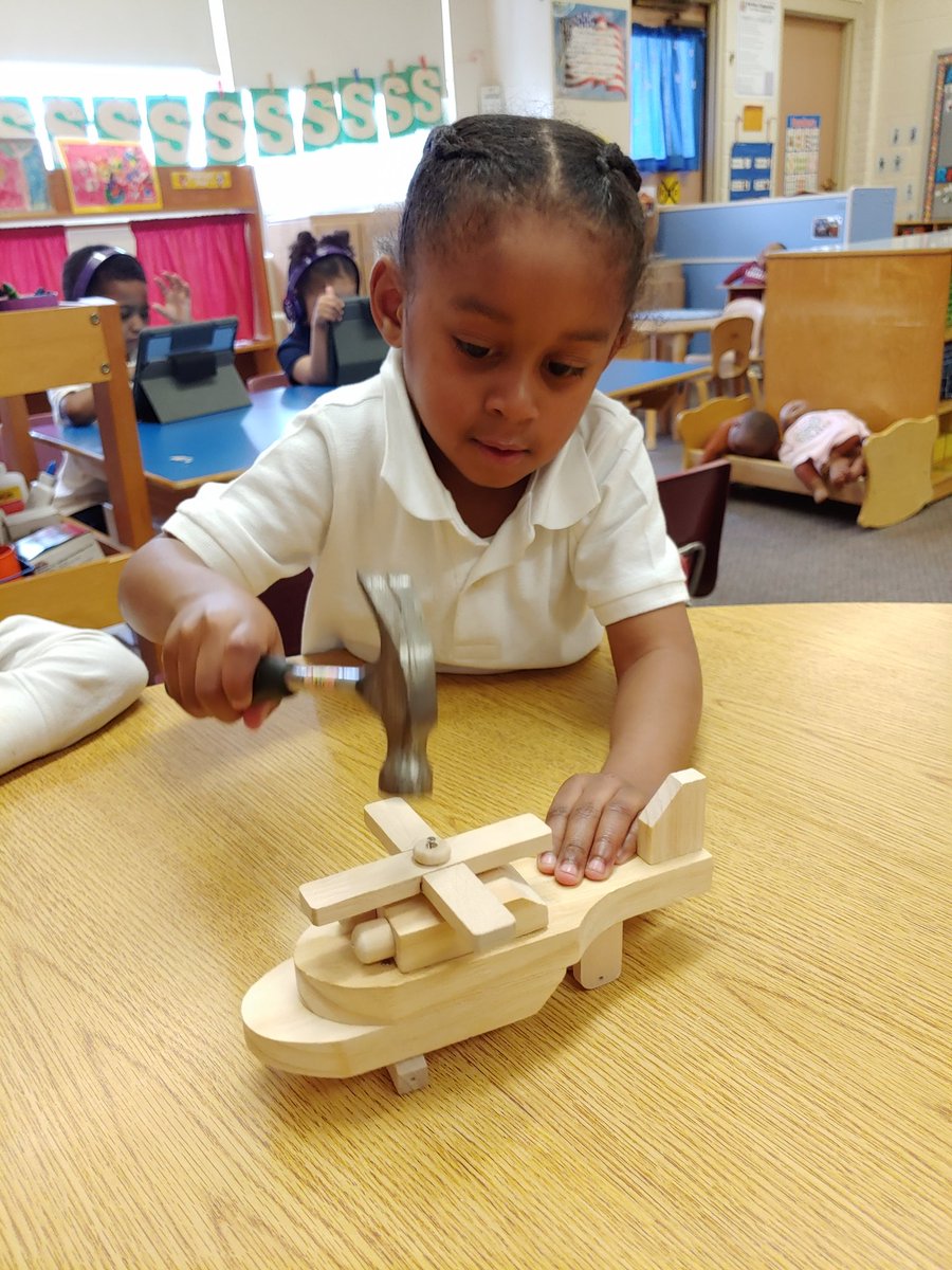 BlockstarsC's tweet photo. We began our transportation unit so we built some vehicles. This is our helicopter but we also made a fire truck. @BCECC_DAYMAC https://t.co/lo0nObHv0Z