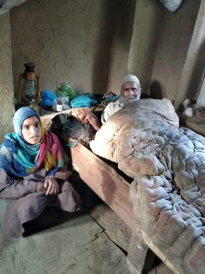 SignatureEgo's tweet photo. Ali Mohammad Gorsi S/o Kareem Gorsi R/o Nandimarg Noorabad District Kulgam is paralysed and bed ridden from the last five years.
Account No.0128040800020234
J&K Bank branch office D.H Pora
Ifsc code: JAKA0DAMHAL
Please donate if you can 🙏🙏
#SaveLifeSaveHumanity https://t.co/DBJnNS72s4
